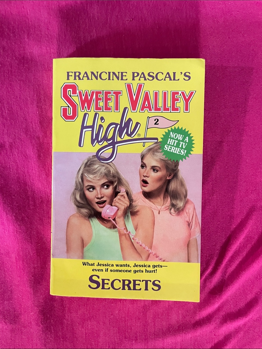 Sweet Valley High: Secrets (yellow cover)